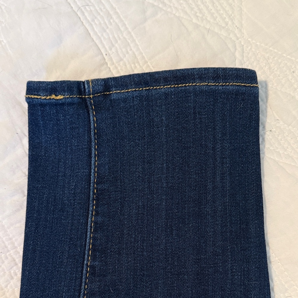 Levi’s 724 High Rise Straight Jeans - Picture 7 of 7